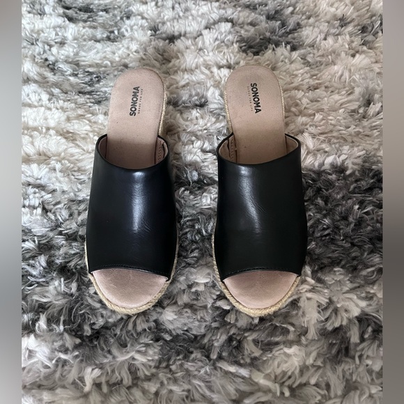 Sonoma Slip on Wedges - Picture 8 of 13